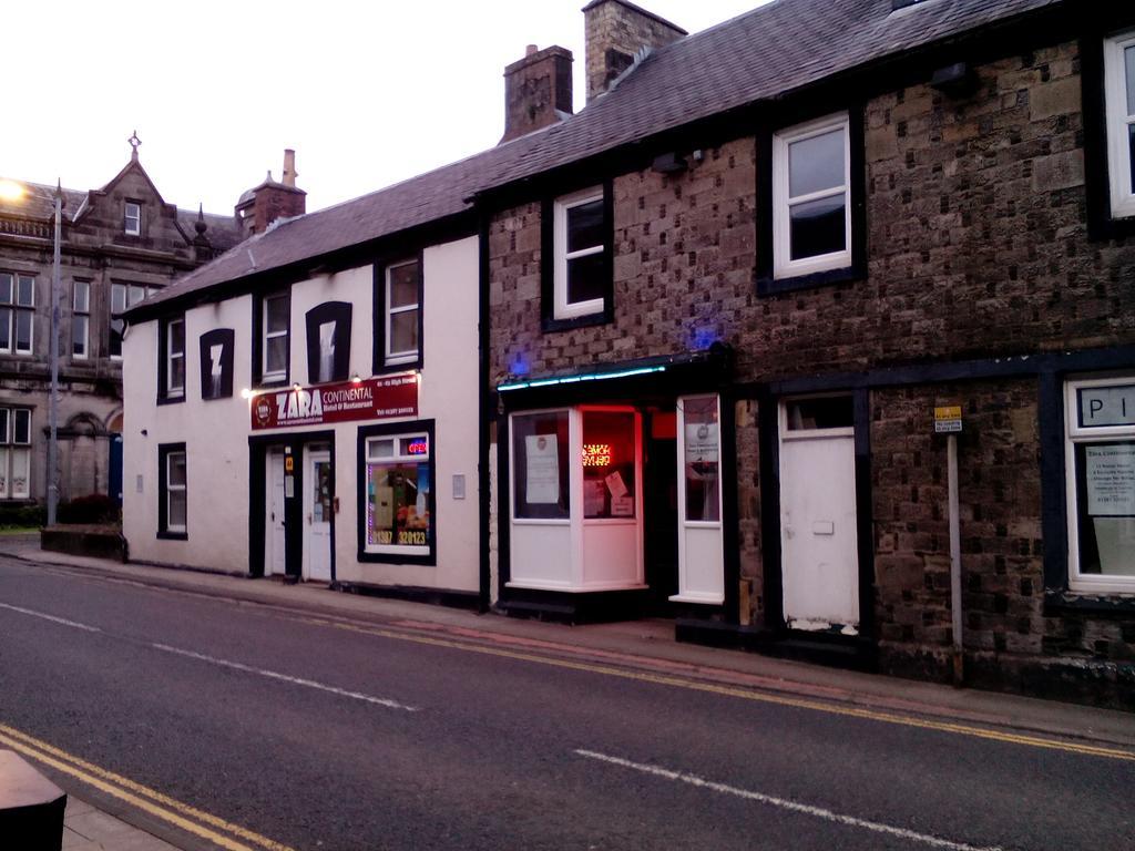 Zara Continental Hotel Langholm Bagian luar foto