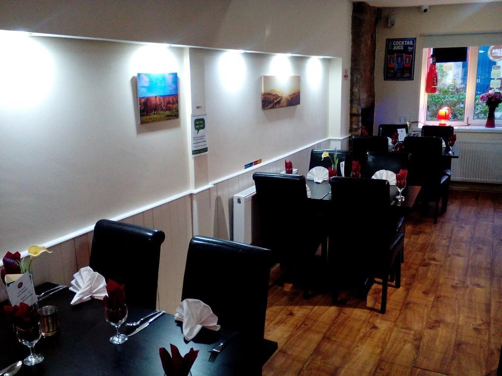 Zara Continental Hotel Langholm Bagian luar foto
